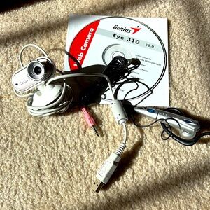 New - Genius Eye 310 Web Camera and ear set/microphone with installation CD
